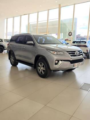 TOYOTA HILUX SW4 2.7 SR 4X2 16V FLEX 4P AUTOMÁTICO TOYOTA HILUX SW4 2.7 SR 4X2 16V FLEX 4P AUTOMÁTICO